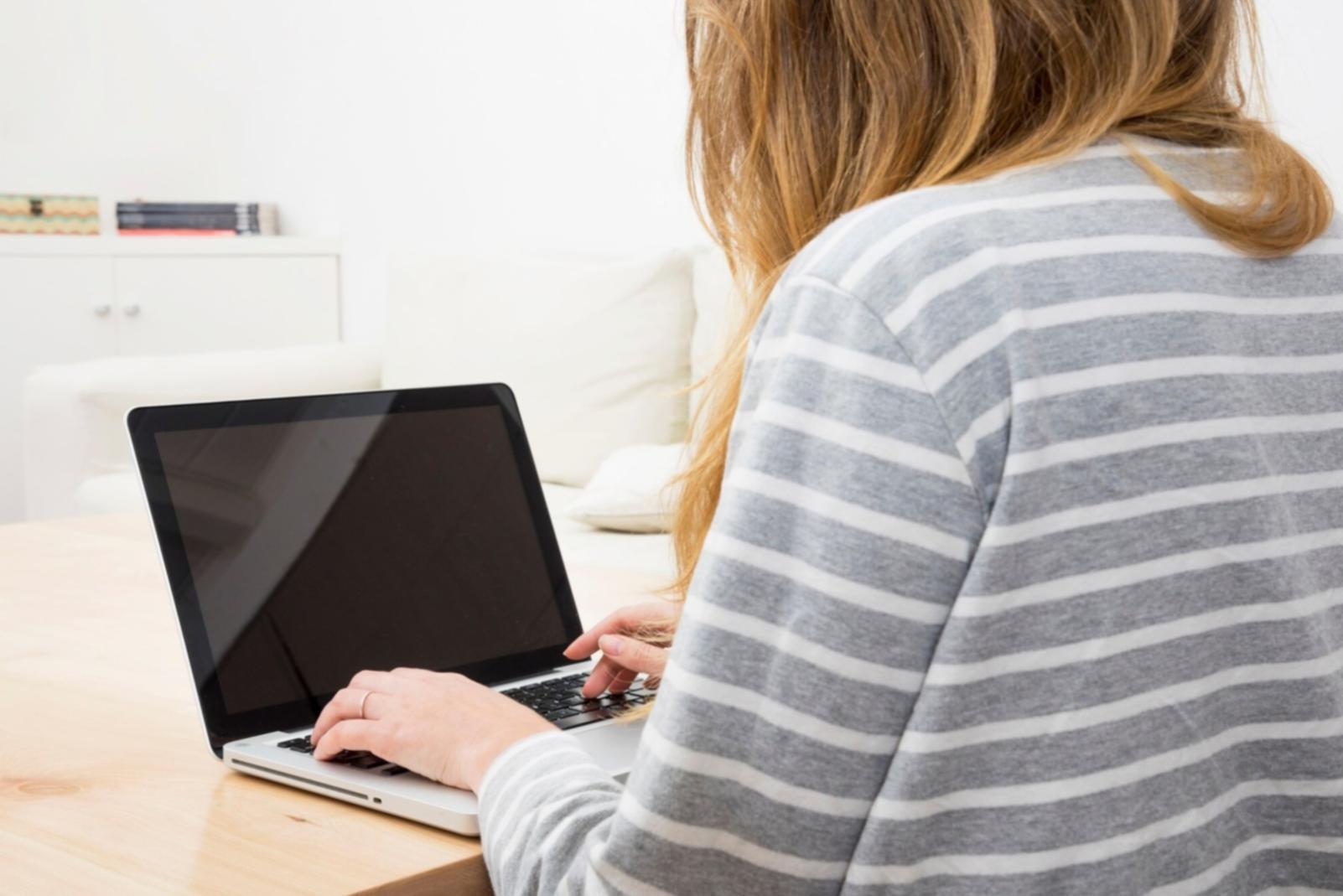 Infrastructure réseau moderne avec équipements professionnels